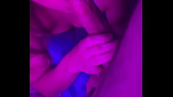 Abspielen Lacey liebt nichts mehr als einen Cumshot auf ihr hübsches Gesicht