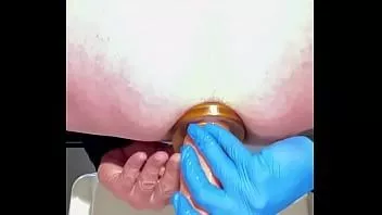 Jouer Enfin assez lâche pour baiser mon tunnel xxl branché avec mon énorme gode réaliste cock n balls