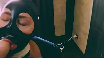 تشغيل Bdsm - الرقيق المقيد يحصل على مؤخرة كبيرة صفعات و facefuck دسار كبيرة - الهاوي