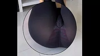 Abspielen Durchsichtige Strumpfhosen mit blinkendem Höschen beim Training