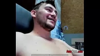 Redare Ea o lasă pe cea mai bună prietenă a ei să suge pula prietenilor ei