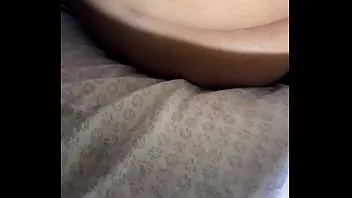 চালান ঘুমন্ত স্ত্রীর পাছা এবং গাধা