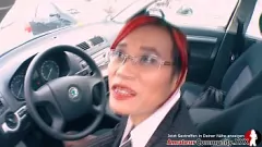 Abspielen Asiatische MILF in Strümpfen bekommt heißen Parkplatz-Blowjob und Gesichtsbehandlung