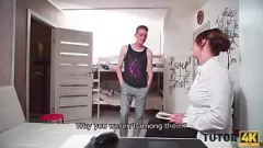Играть Опытная милфа-учительница сходит с ума со своим молодым учеником на секс-сессии с репетитором в 4К