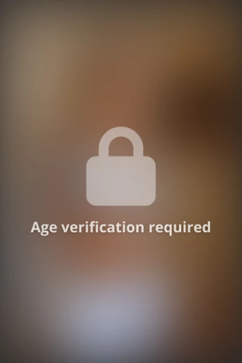 अभिनेता Petite Mia